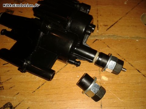 Mise en place des vis sur la boite de vitesse.