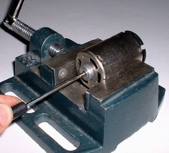 Sertissage du moteur 